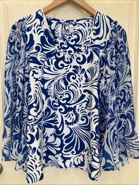 Chico's Blue & White Swirl Print V-Neck Blouse